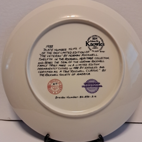 Knowles China plate Norman Rockwell Heritage Collection (12th) "The Veteran" - Picture 2 of 2